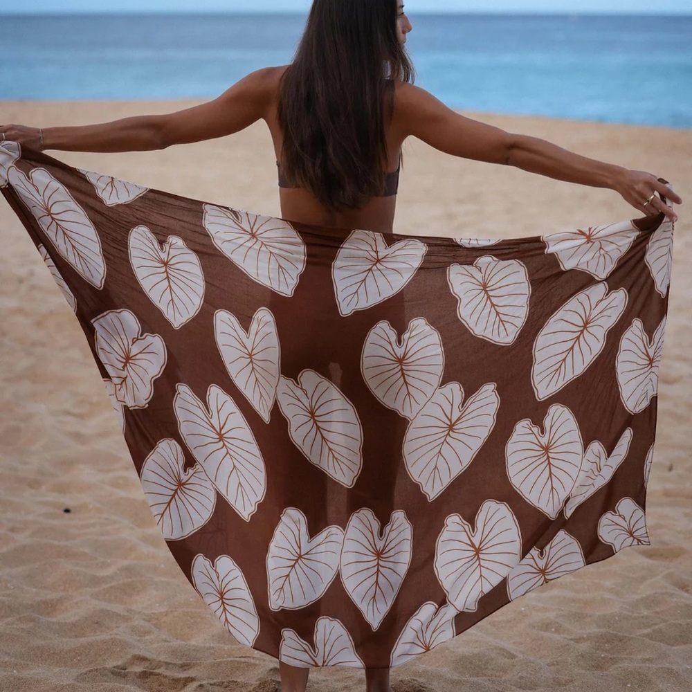 The Coconut Collective Tag Aloha Coco Kalo Pareo NWT!